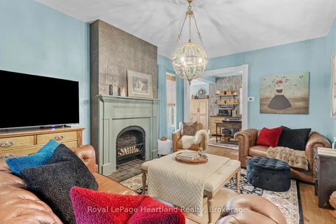 18 ST VINCENT Street, ON N7A 2M6