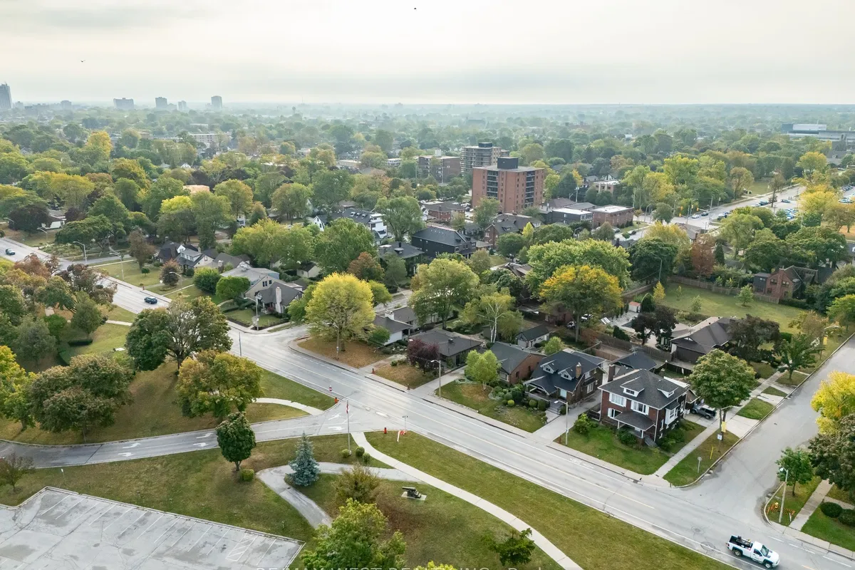 2437 Riverside Drive, ON N9B 1B2