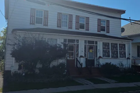 37-39 Duncan Street, ON K6H 1H4