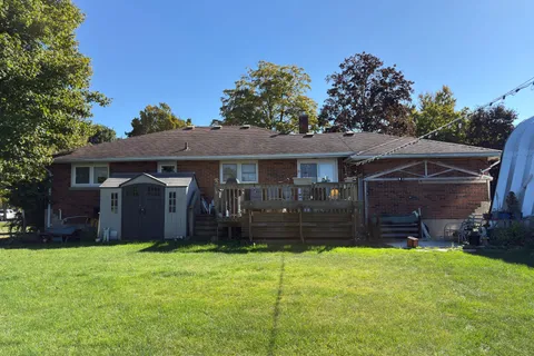 49840 Dingle Street, ON N5H 2R1