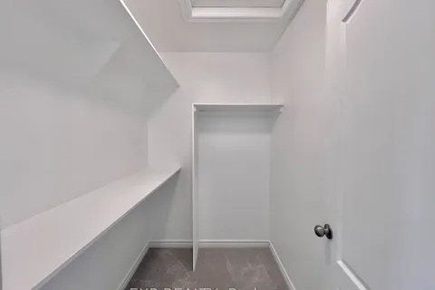 457 Foxhall Way, ON K2M 0G2