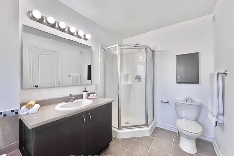 457 Foxhall Way, ON K2M 0G2