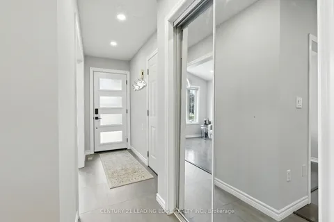 286 E 12TH Street, ON L9A 3X8