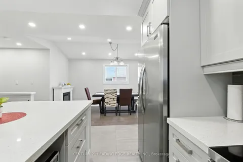 286 E 12TH Street, ON L9A 3X8