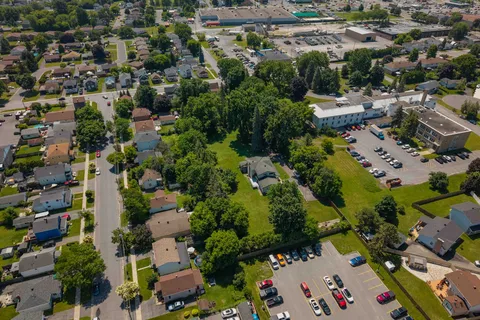 315 Eleventh Street, ON K6H 2Y6