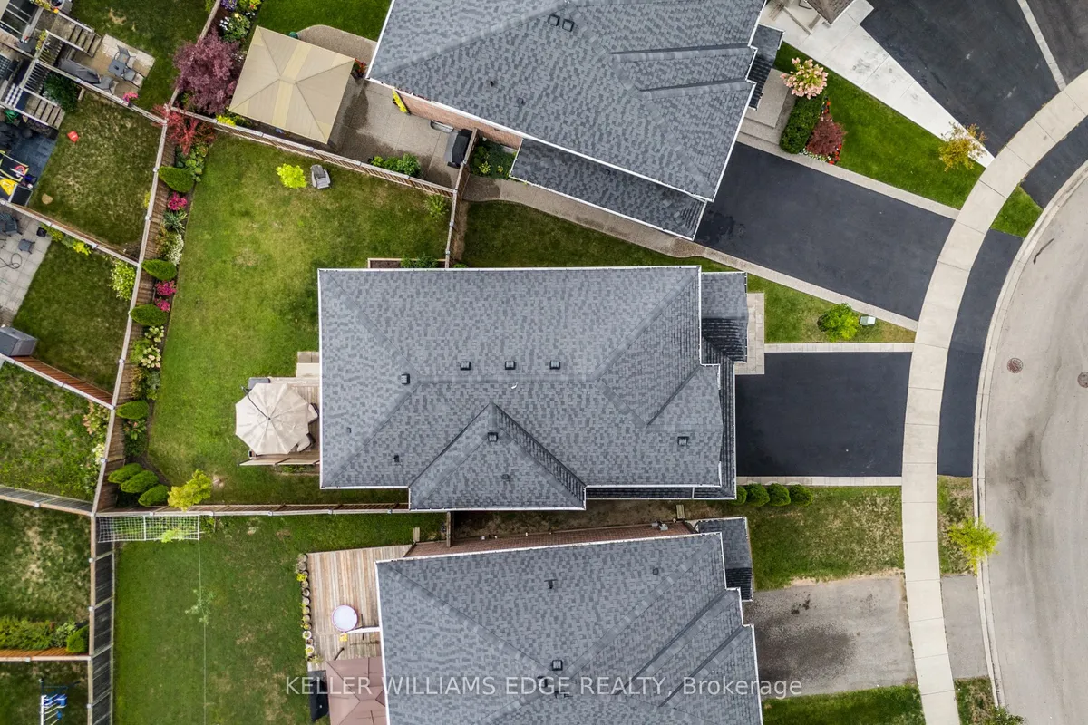 209 Echovalley Drive, ON L8J 0H1