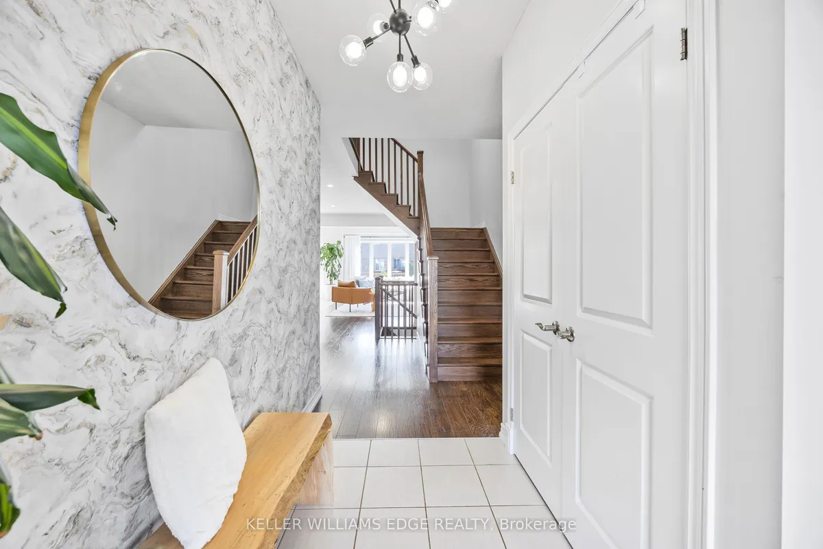 209 Echovalley Drive, ON L8J 0H1