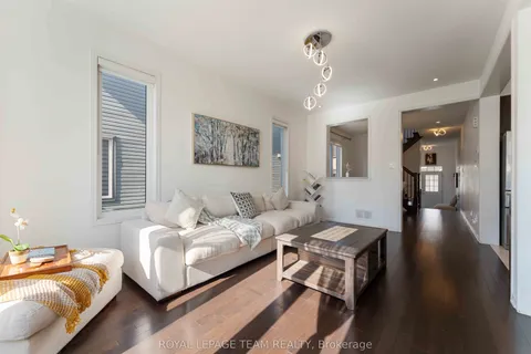 359 Melodie Street, ON K1W 0L8