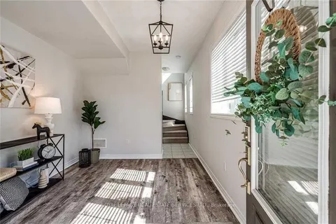 201 Westbank Trail, ON L8J 0H4