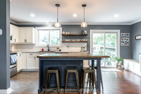 27 Riehl Court, ON N5A 5K5