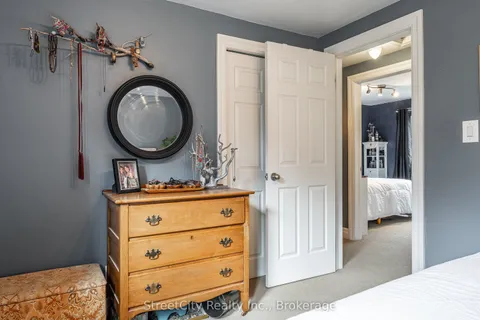 27 Riehl Court, ON N5A 5K5