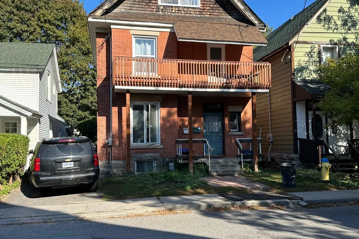 85 Waverley Street, ON K2P 0V1