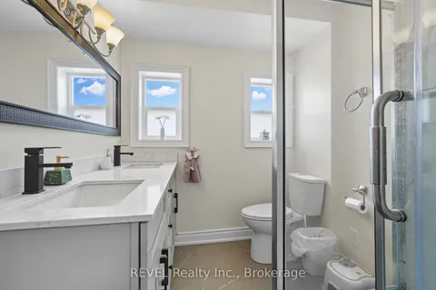 6238 PINE GROVE Avenue, ON L2G 4J2