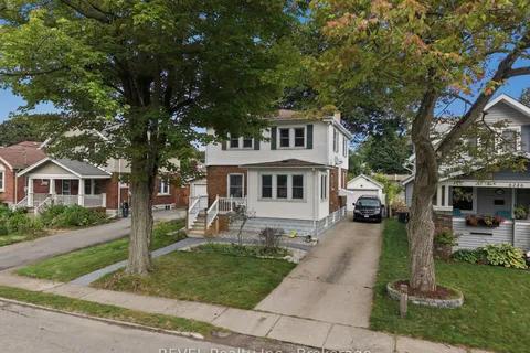 6238 PINE GROVE Avenue, ON L2G 4J2