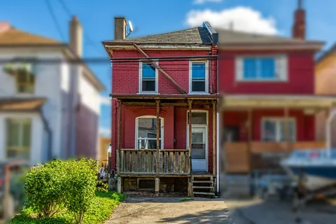 36 Fullerton Avenue, ON L8L 6G8