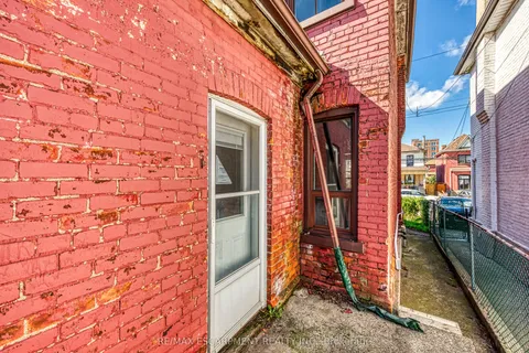 36 Fullerton Avenue, ON L8L 6G8