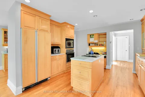 23 DAVIDSON Drive, ON K1J 6L7