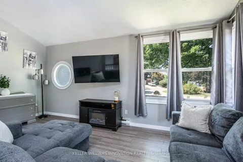 8 Pickwick Place, ON N1H 7V8