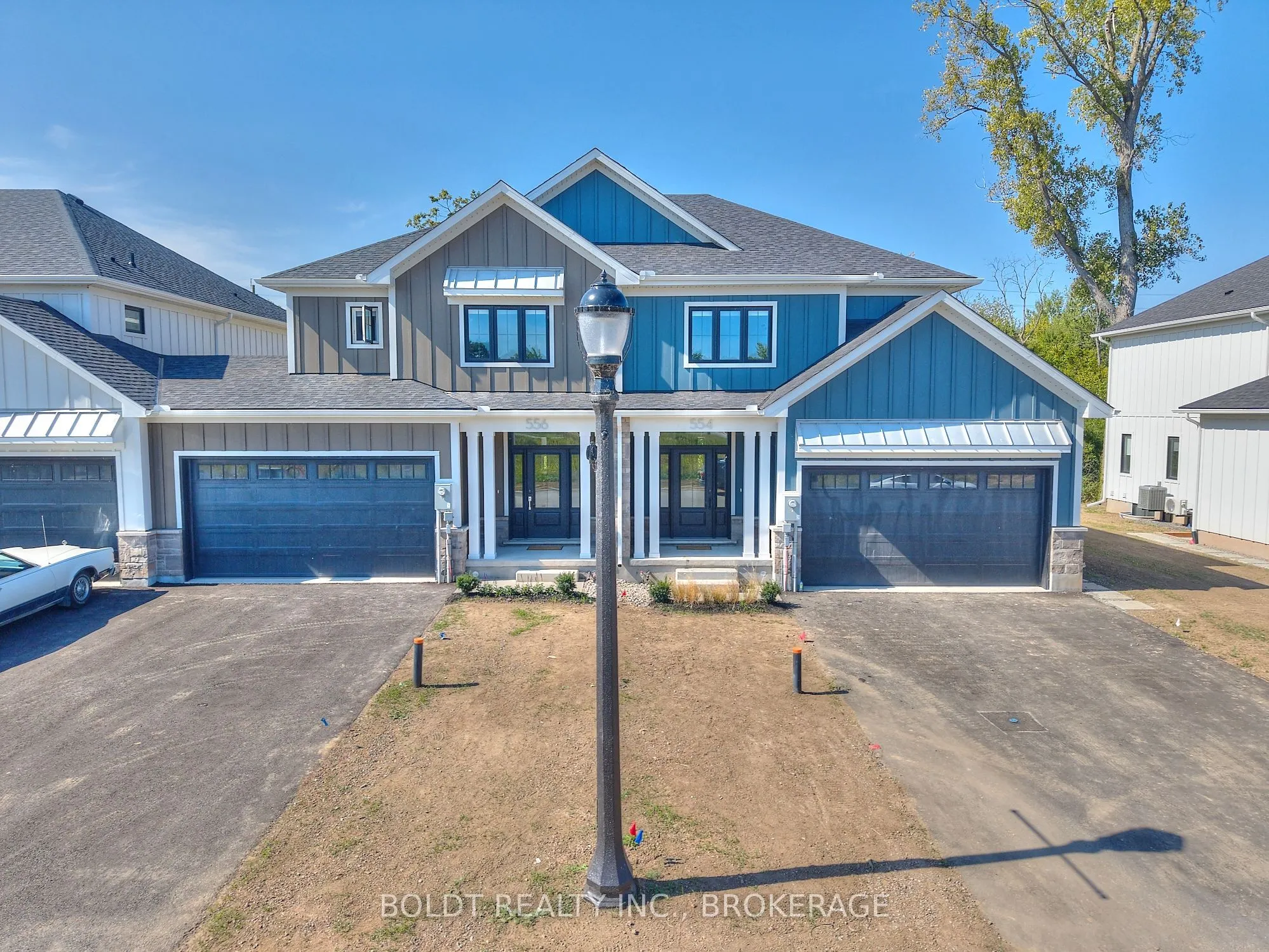 Att/Row/Townhouse 4 bedroom 4 bathroom at 556 MISSISSAUGA Avenue in Fort Erie - MLS# X12435084