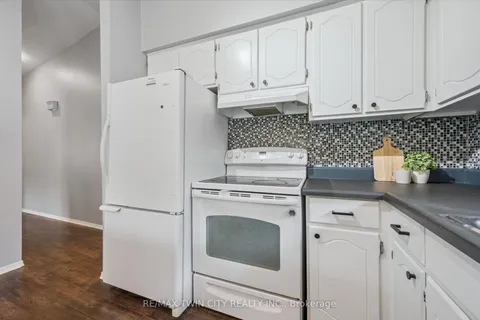 635 Raglan Street, ON N0G 2P0