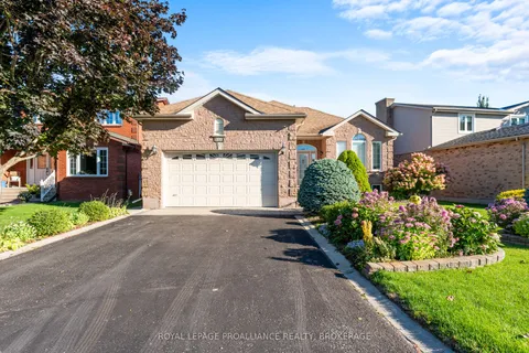 377 Briarwood Drive, ON K7M 7V2