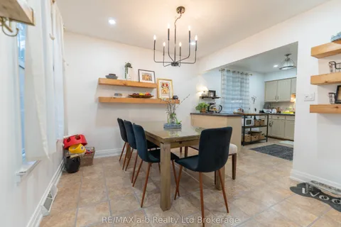 6 Camdon Court, ON N4G 4B3