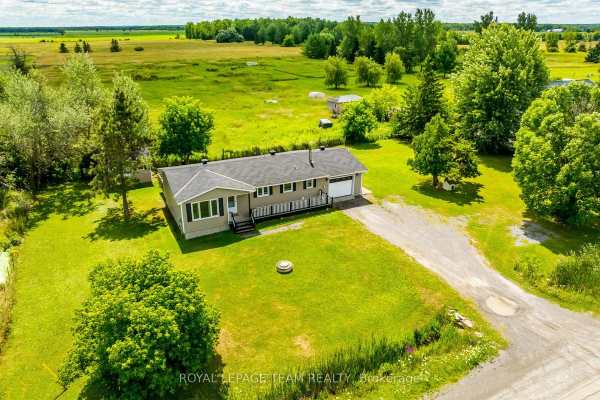 1234 Kinburn Side Road, ON K0A 3M0