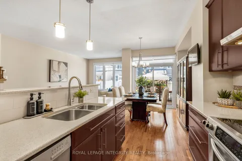 532 Rochefort Circle, ON K4A 0M8