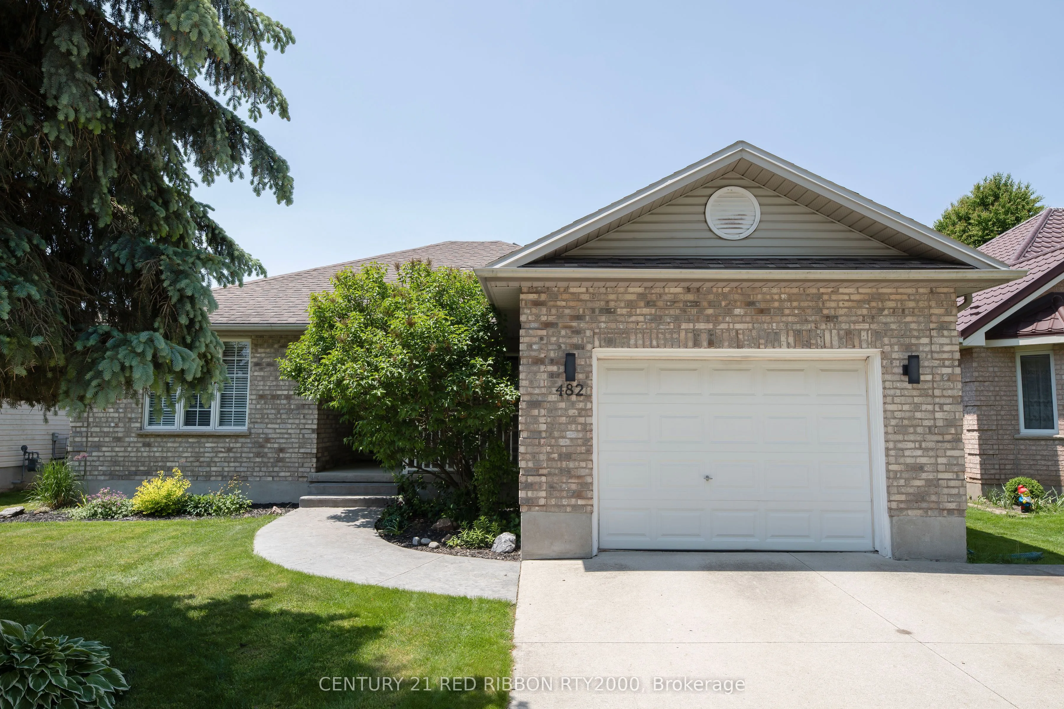 482 Riverview Drive, ON N7G 4B3