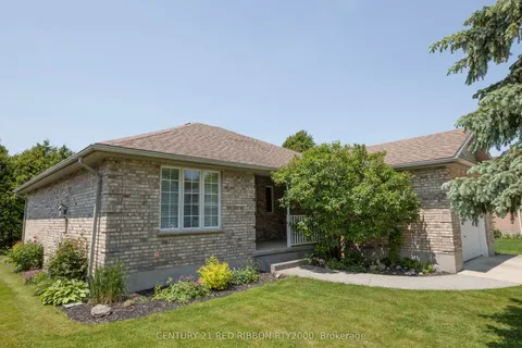 482 Riverview Drive, ON N7G 4B3