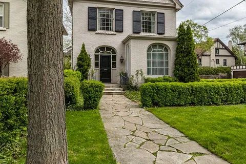 142 Aberdeen Avenue, ON L8P 2P4