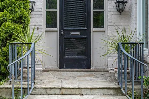 142 Aberdeen Avenue, ON L8P 2P4