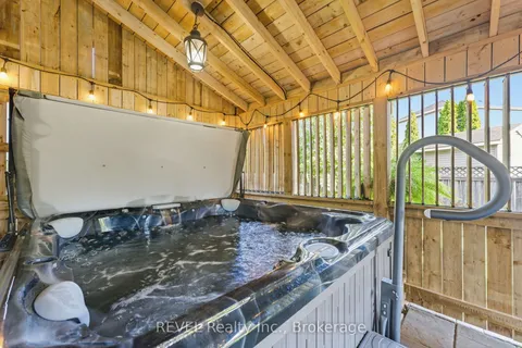 11 Supreme Drive, ON L8W 3V1