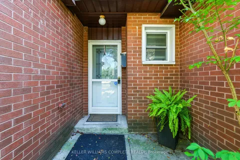 365 Cochrane Road, ON L8K 6C2