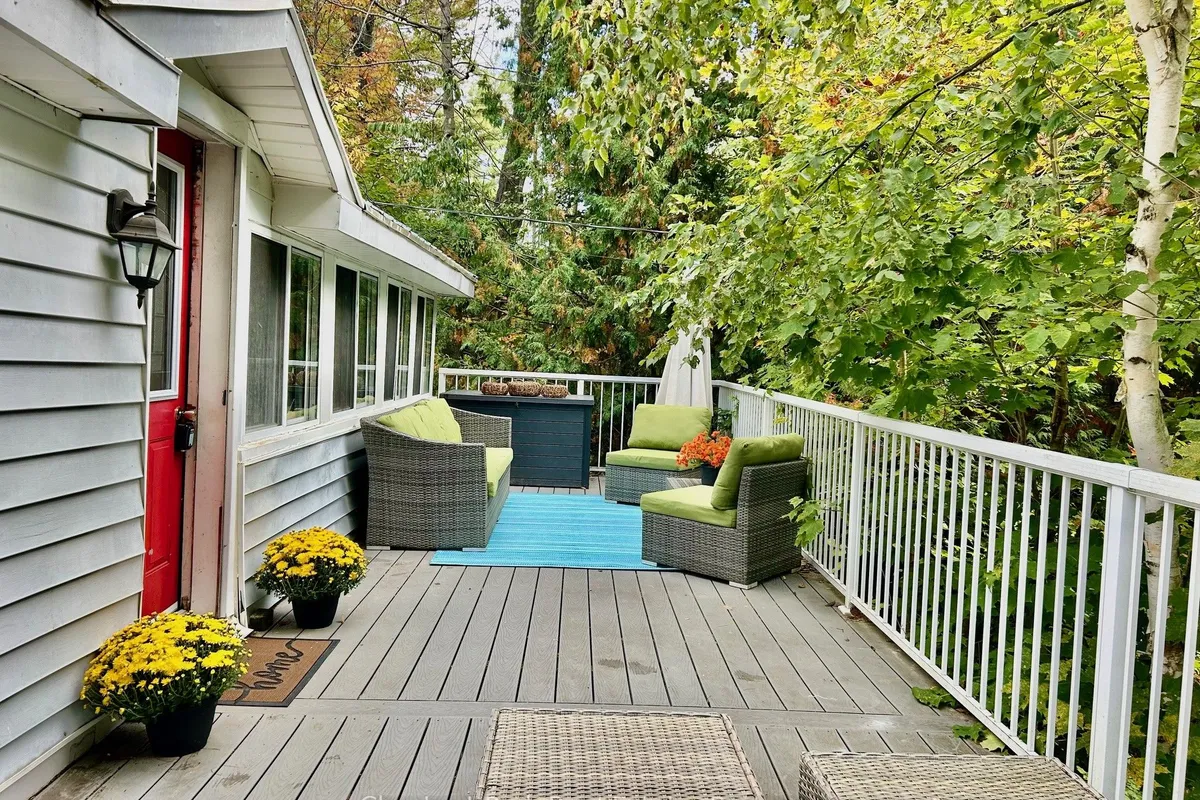 1227 North Kahshe Lake rd Road, ON P0E 1G0