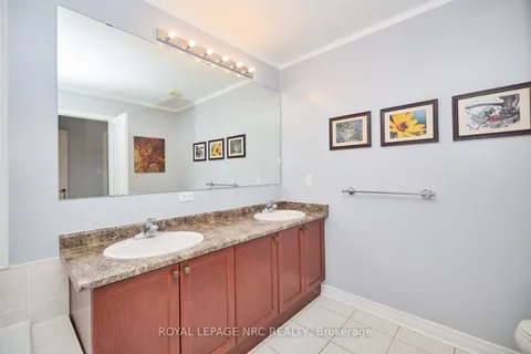 4 Alex Grant Place, ON L2P 0A2