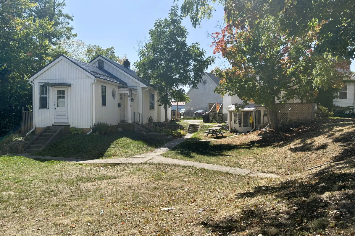 17-23 Moira Street, ON K8P 1S1