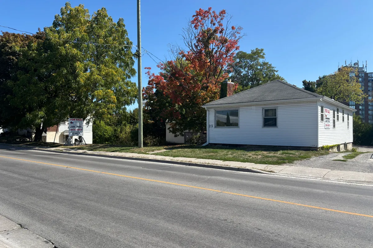 17-23 Moira Street, ON K8P 1S1