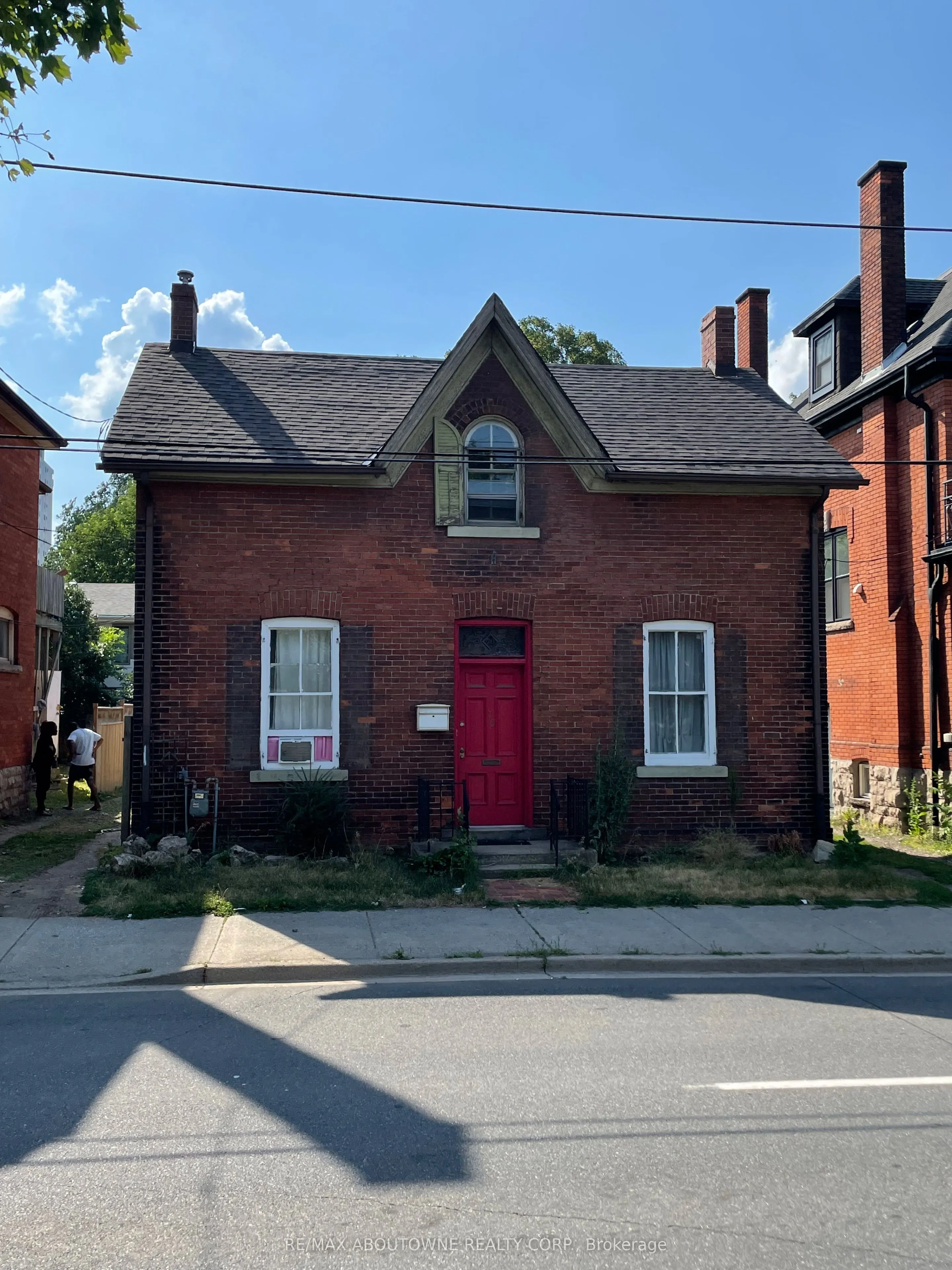 70 Wellington Street, ON L8N 2R1