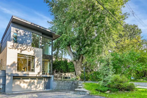 2029 Cabot Street, ON K1H 6J7