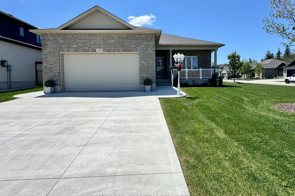 255 Rogers Road, ON N4W 0H3