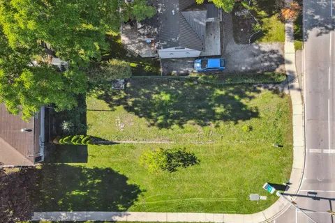 239 Elizabeth Street, ON N1E 2X6