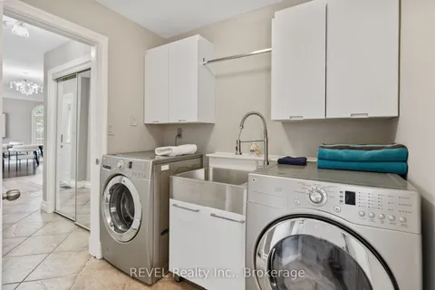 78 SOVEREIGN Drive, ON L2T 1Z7