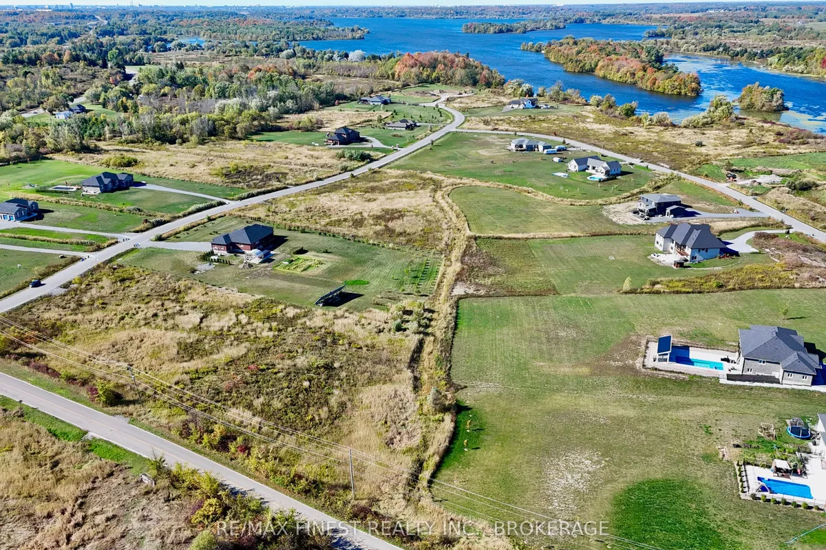 244 Mann Drive, ON K7L 4V3