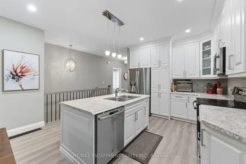 1053 Bay Street, ON N0E 1M0