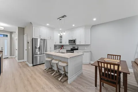 1053 Bay Street, ON N0E 1M0