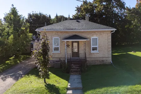 89 3rd Street, ON N0G 1L0