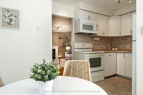 292 Redford Crescent, ON N5A 1P5