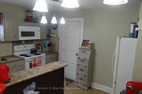 176 Church Street, ON P2B 1H5