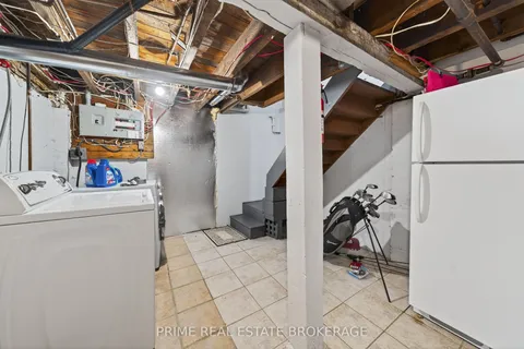 194 Cromwell Street, ON N6A 1Z5